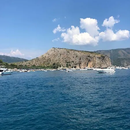 Boat And Breakfast Cilento Botel